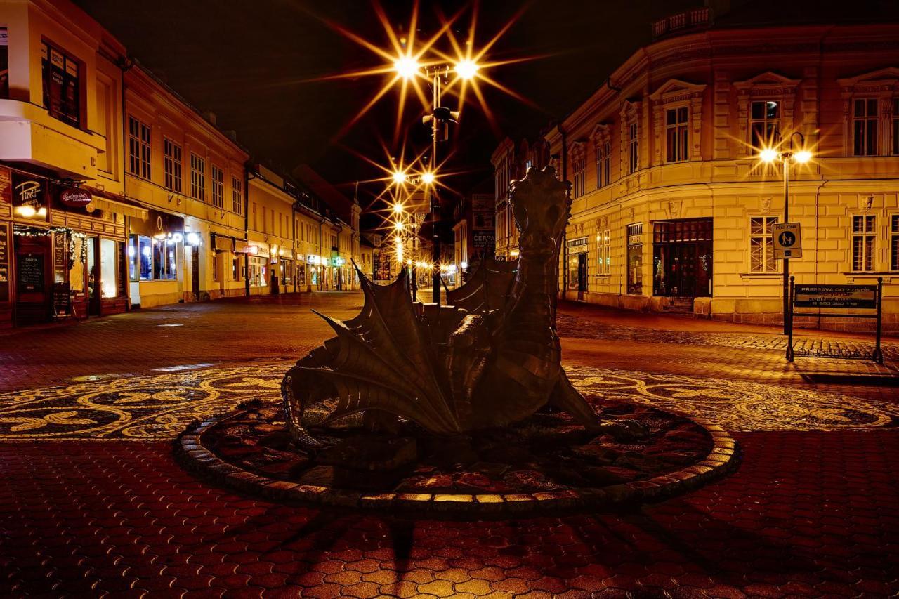 Rezidence U Prince C.1 Jicin Bagian luar foto