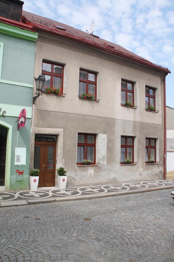 Rezidence U Prince C.1 Jicin Bagian luar foto